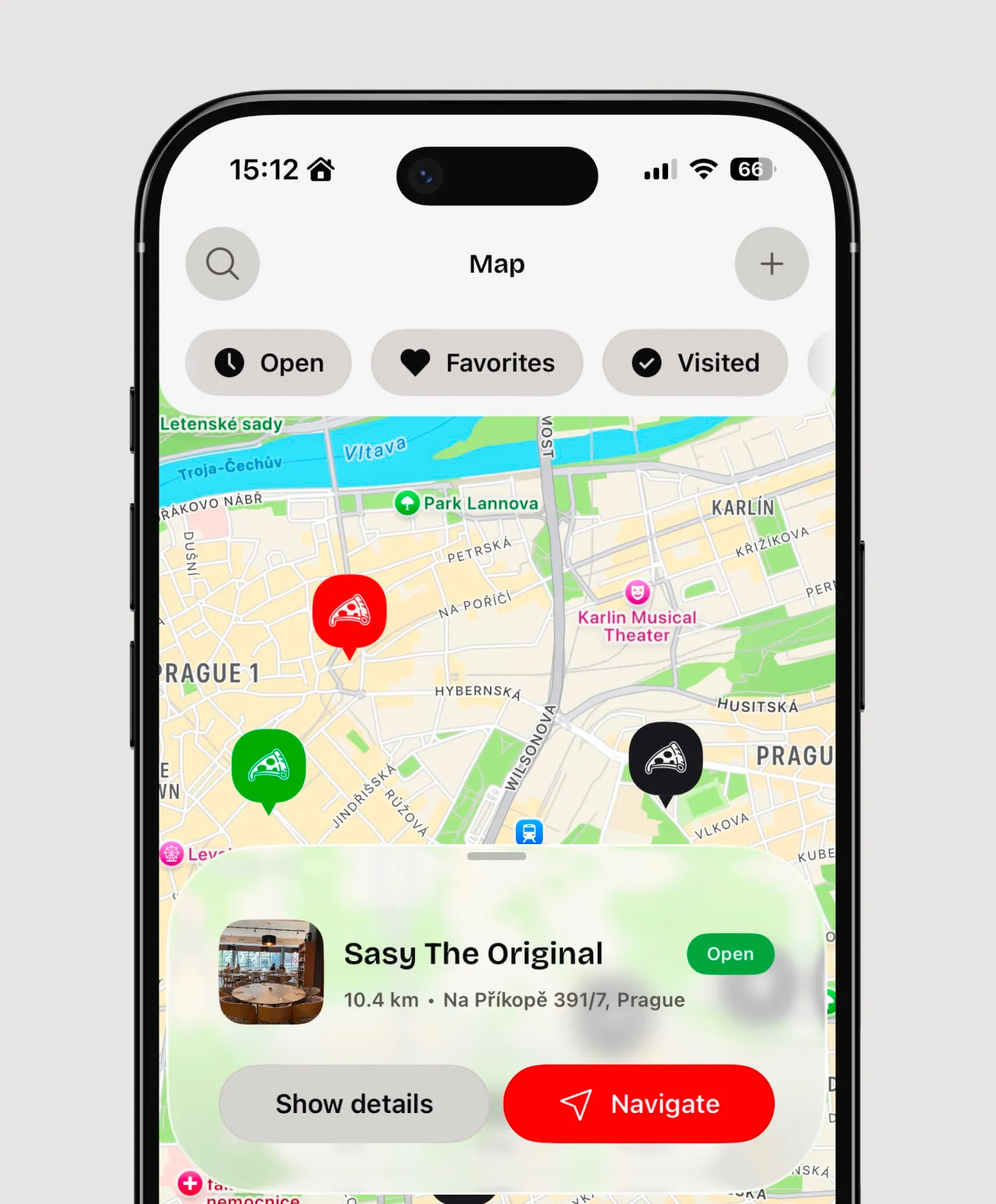 App screenshot showing nearby authentic pizzerias on an interactive map